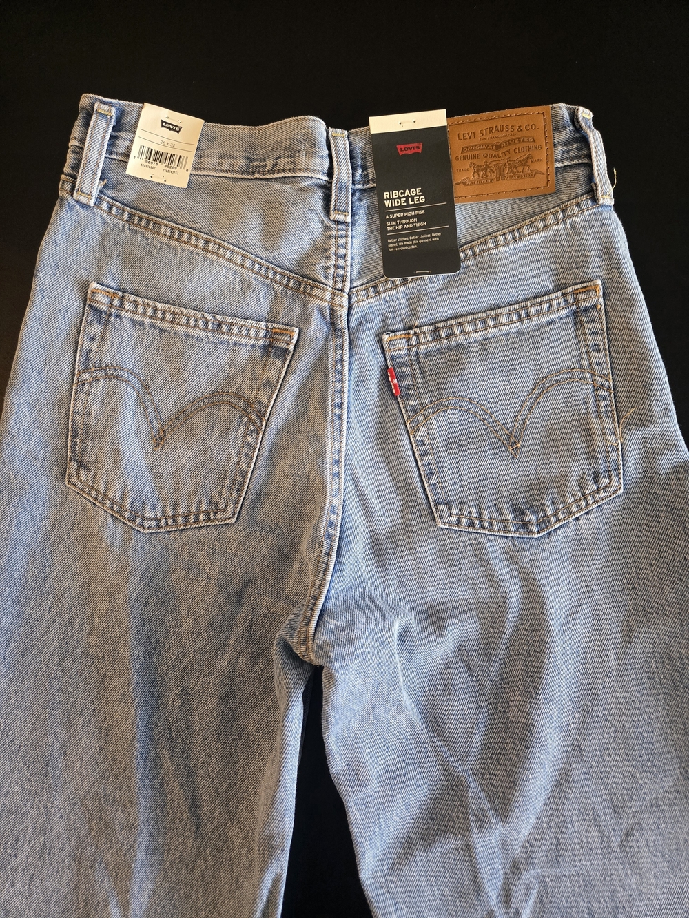 NWT Levi’s Ribcage Wide Leg Jeans Far and Wide Light Wash 26x32 High Rise